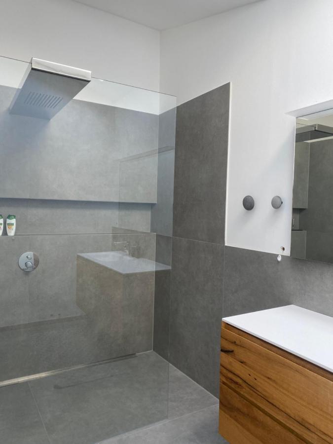 Moderne Ferienwohnung Stephanskirchen Екстер'єр фото